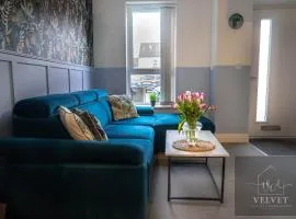1 Bed House at Velvet Serviced Accommodation Swansea with Free Parking & WiFi - SA1