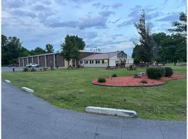 Continental Inn by OYO Watertown NY I-81, hotel in Watertown