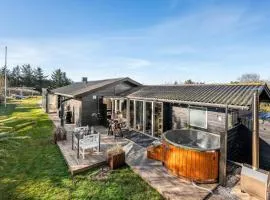 Lovely Holiday Home With A Wildness Bath, Close To The North Sea And Søndervig Center,