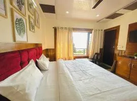 Endeavour Homestay Rooftop Restraunt