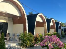 Hotel Villa Beach Transit 2 & Whaleshark Tour, hotel s parkováním v destinaci Jambu