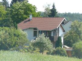 Ferienwohnung Naturhaus, 50qm, hotel v destinaci Allensbach
