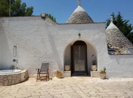 Trullo del Paradiso and pool