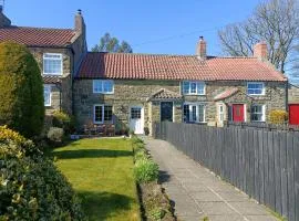 Host & Stay - Honeysuckle Cottage