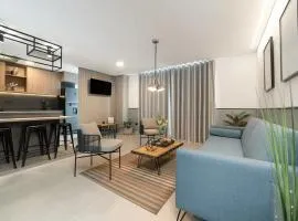 Apt in el Poblado, walkable area with parking 215