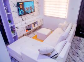 1 bed room Luxury Ikeja Mini Flat ADENIYI JONES IKEJA ,Airport 3min,24 Hours Power City centre, Netflix, Primevideo, Dstv, WiFi, hotel v destinaci Ikeja