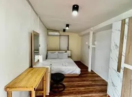 Chubbi 5 Room24