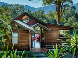 Promised Land Retreat, hotel with parking in Bellingen