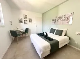 Chambre avec coin repas & fitness