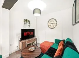 Contractors Deal-Sleeps 7- Parking,Comfortable Bedroom, WiFi