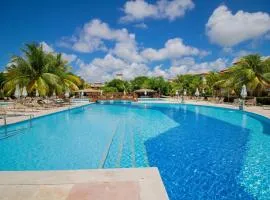 GB121 Lindo Apartamento com 3 Suítes - Guarajuba