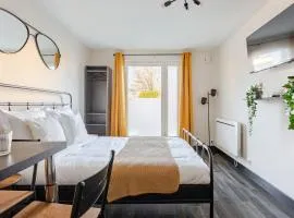 La Suite Factory, Parking et Tram