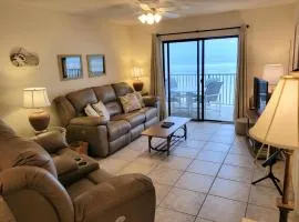 214 - Easy access to beach 2 bedroom oceanfront