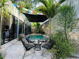 Casa Ramon Merida 2 BR AC Private Pool Centro, villa en Mérida