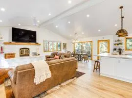 Close to Trails Family-Friendly Stateline Home!