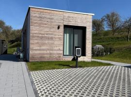 Tolles Tinyhaus - Wandern, Biken in der Eifel, mit Sauna, hotel in Gransdorf