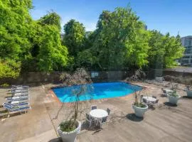 Spacious 3BR DTWN Condo with Pool