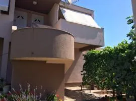 Apartments Mirko i Jela
