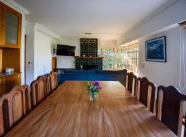 Casa inmejorable ubicacion