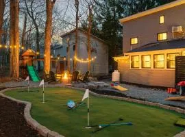 Sleeps 15 Sauna Hot Tub Fire Pit & Putt Putt