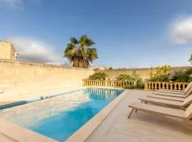 Surwig Gozitan Villa & Pool - Happy Rentals