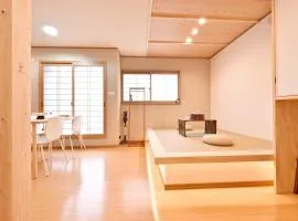 Conveniently located for Tennoji Station, direct access to Kansai Airport, Japanese-style modern 4 rooms, convenient shopping