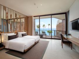 Katamaran Hotel & Resort Lombok: Senggigi şehrinde bir otel