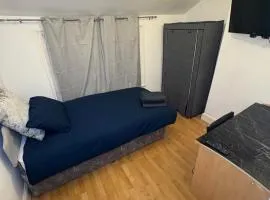 Cosy room 6 s