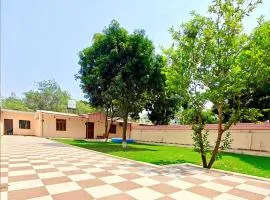 A2 Villa by JMD - Peaceful Stay Near Expo Mart