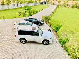 Luxurious farm house for stay play and events、ラホールのキャンプ場