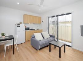 Modern Serene Studio with Free Parking & New Build, ubytování v soukromí v destinaci Kuraby