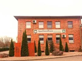 Unterwegs ins Apartmenthaus ehemalige Apartmenthaus Unterwegs