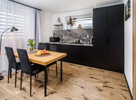 Apartamenty na Wierobieja NOWE, hotel con estacionamiento en Hajn&oacute;wka