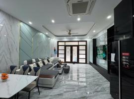 Phòng VIP Homestay OCP3, có buồng xông hơi - sauna room, ξενοδοχείο με υδρομασάζ σε Cửu Cảo