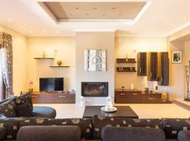 The Hillside family apt by GuestCorfu