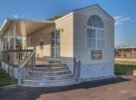 Surf City Model Home with Pool Access