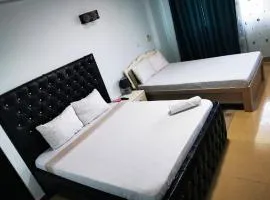 Skylar H & Apartment