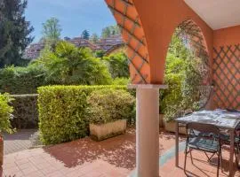 2 Bedroom Gorgeous Home In Stresa
