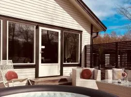 Modern villa med spa och pool