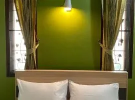 Coastal Lodge Bang saray