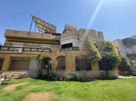Nice cozy villa in Beverly Hills quiet area