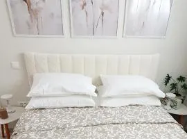 Jasmine Home, Aegina City