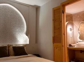 Villa nomaia, hotel v destinaci Sraghna