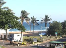 The Waves Beachfront Stay - Gleneagles