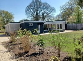 쥐드볼드에 위치한 홀리데이 홈 Bungalow net buiten Zuidwolde