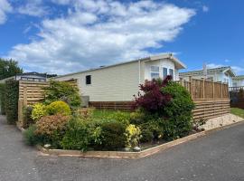 32 West Down Farm Caravan Park - quiet and idyllic!, campeggio a Budleigh Salterton