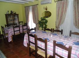Casa Maidevera, guest house in Aranda de Moncayo