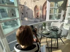 Abrazo a la Catedral by Unique Rooms