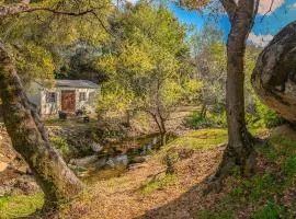 Genas's Sierra Inn & Restaurant