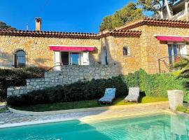 Beautiful chic villa with pool in cannes, hotell i Le Cannet